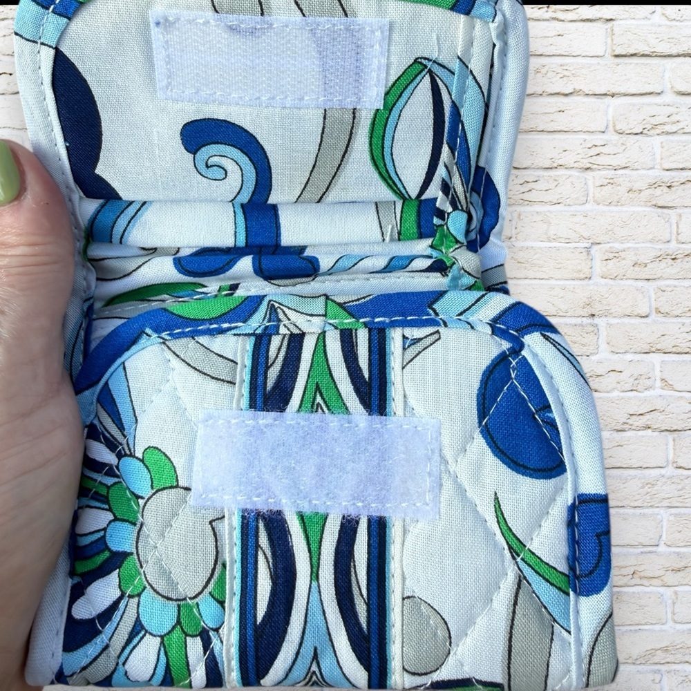 NWT VERA BRADLEY in Mediterranean White Wallet - Picture 5 of 5